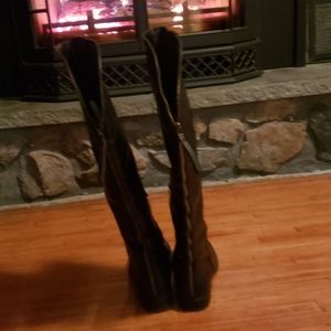 Womens size 11 black boots